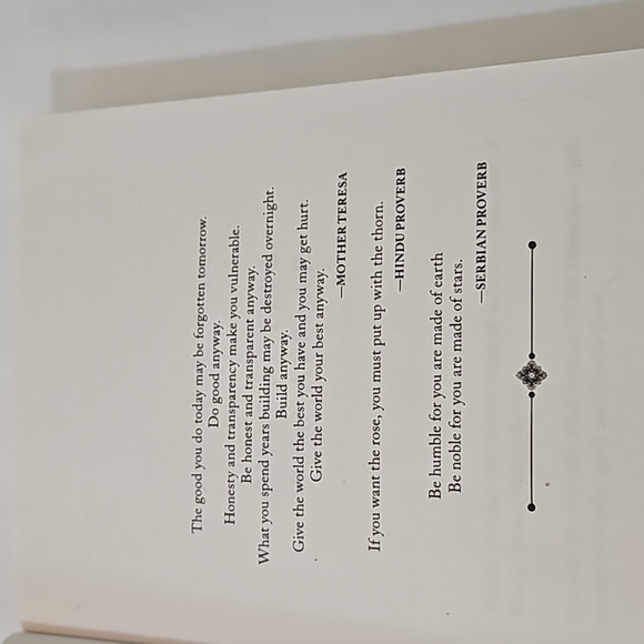 The Secret Keeper of Jaipur By Alka Josh Publisher Mira  Paperback edition 2021 - Picture 11 of 17